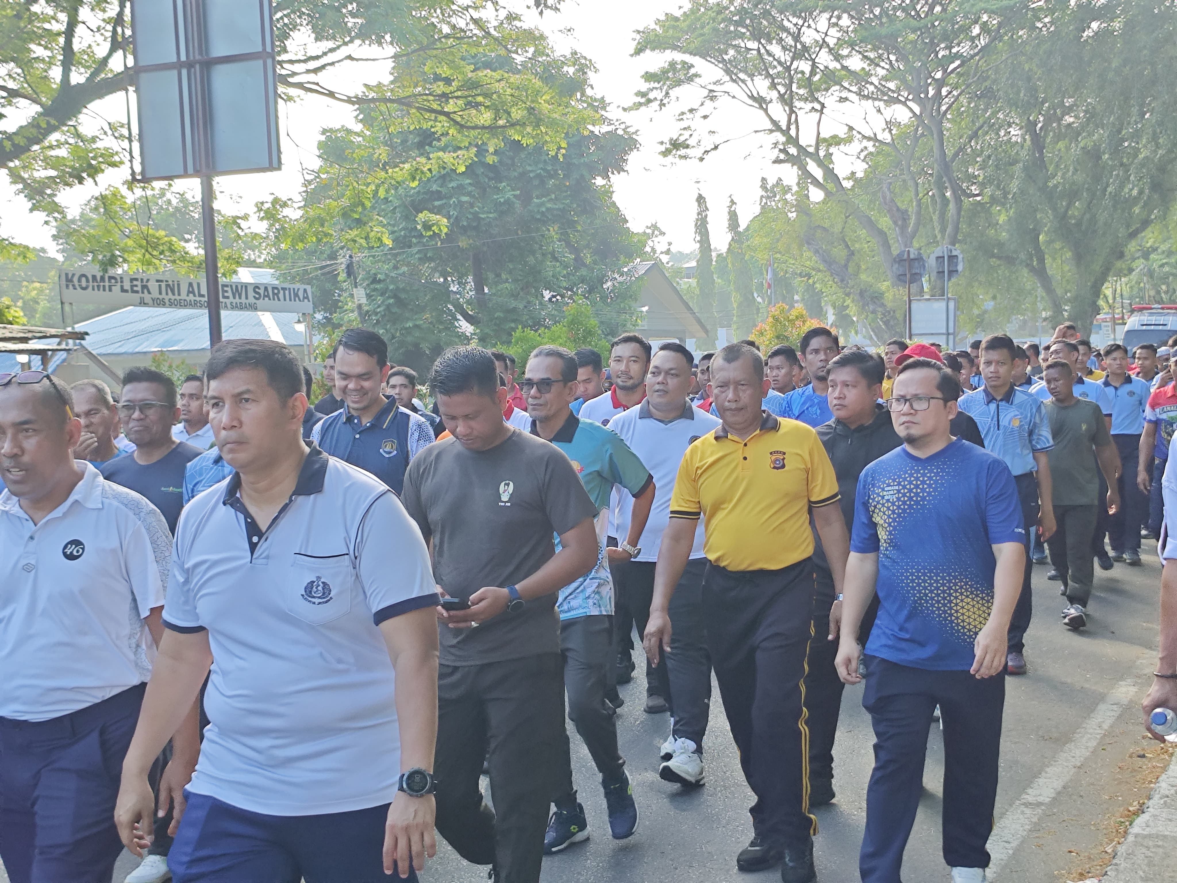 Sinergitas TNI-Polri dan Pemko Sabang Menguat dalam Olahraga Bersama di Mako Lanal
