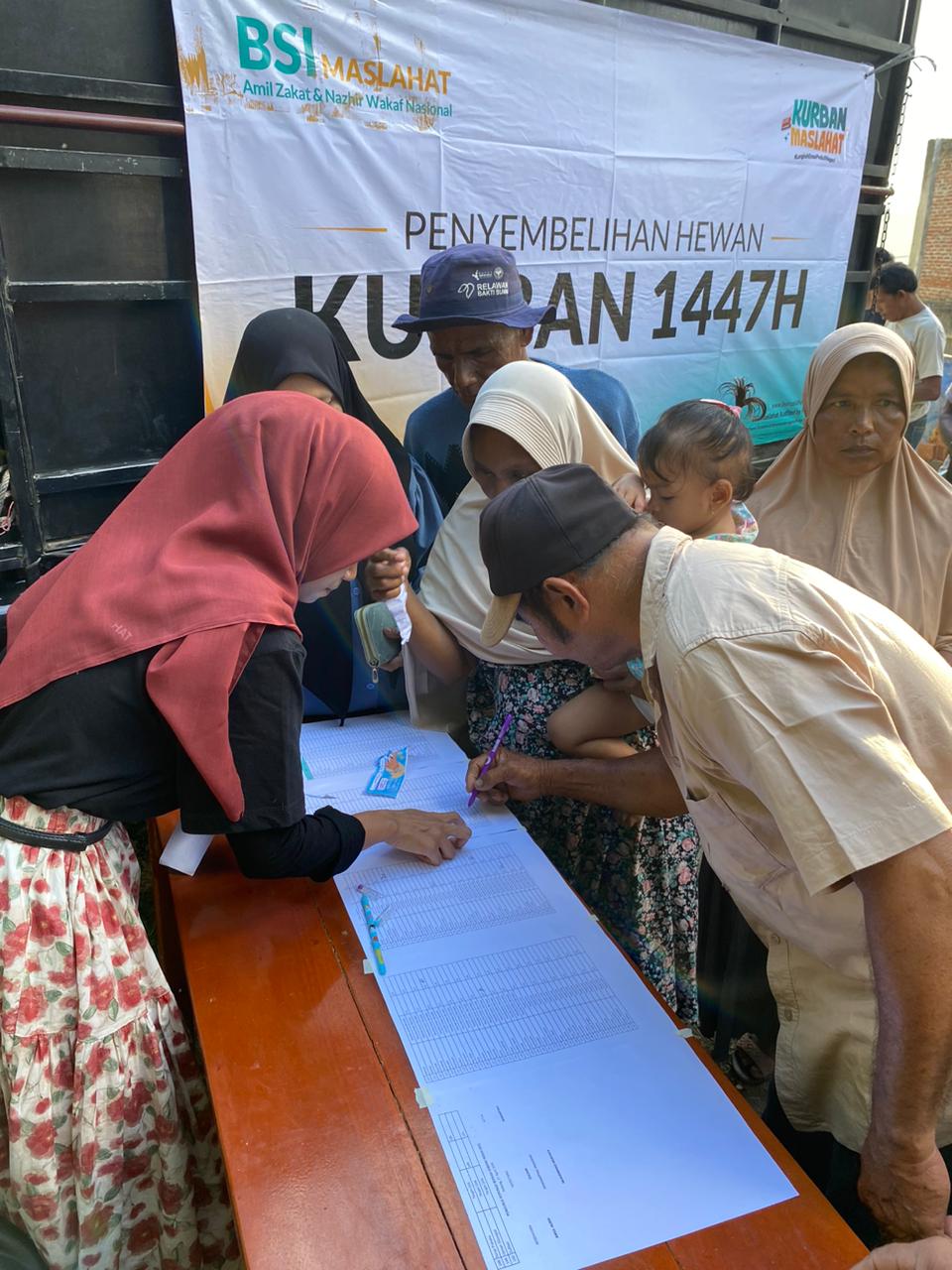 BSI Maslahat dan Koperasi Berkah Sabang Indah Tebarkan Semangat Idul Adha melalui Program Klaster Pariwisata Desa Krueng Raya